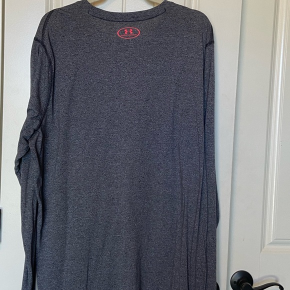 Under Armour Performance Shirt - Picture 3 of 3